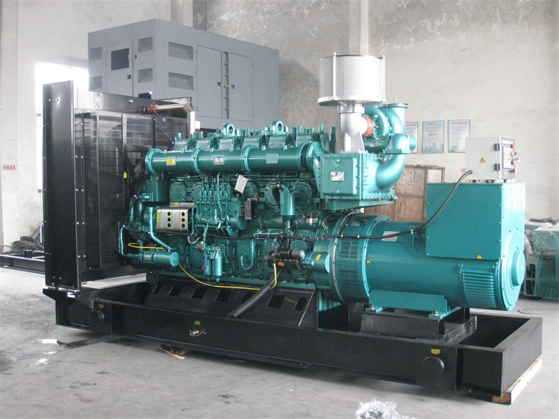 枣庄200KW 柴油发电机的油耗是多少?