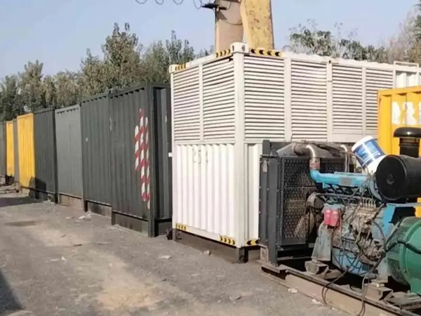 枣庄200KW柴油发电机机组每小时油耗是多少？